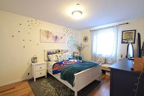 Rented by null | media 52