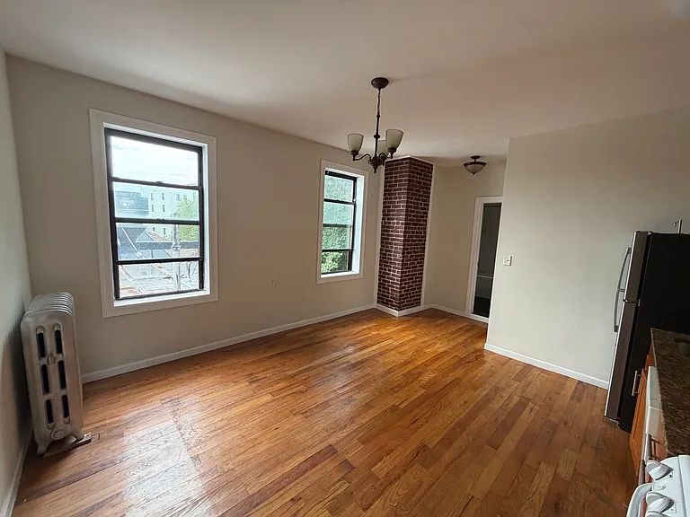 622 Ocean Pkwy #D4 — Photo 1