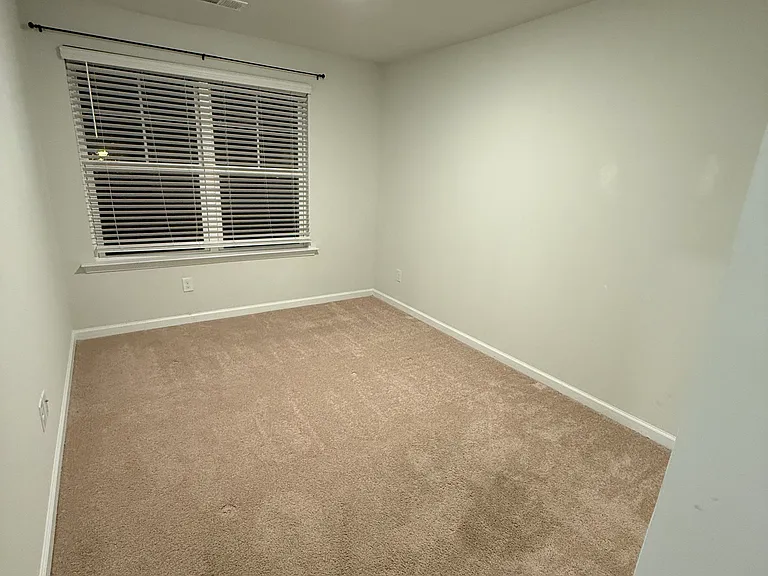 141 Rosefield Ct — Photo 18