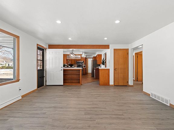 4th image of 1235 W Frances St