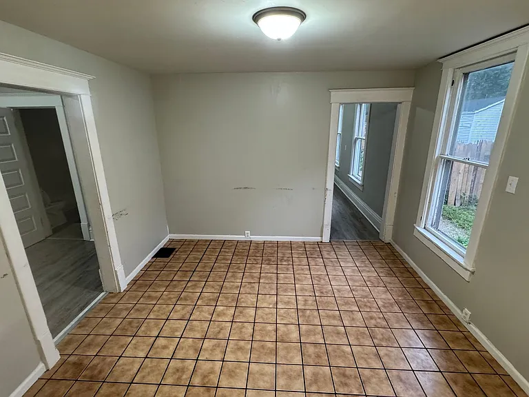 315 W Nebraska Ave — Photo 8