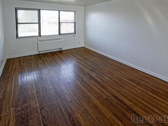 5th image of 4 Centennial Dr APT C2