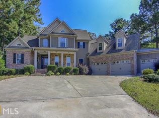 300 Peninsula Cir, Newnan, GA 30263