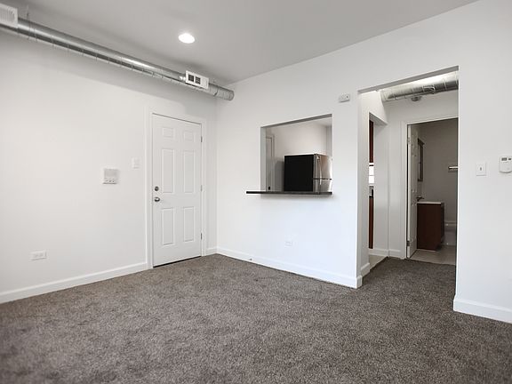 3rd image of 4230 S Michigan Ave #3N