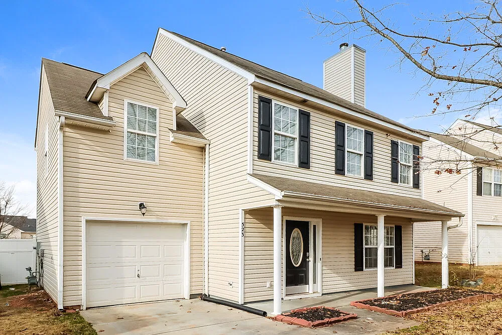 4 bed, 2.5 bath, 1839 sqft, $2,035 — Photo 4