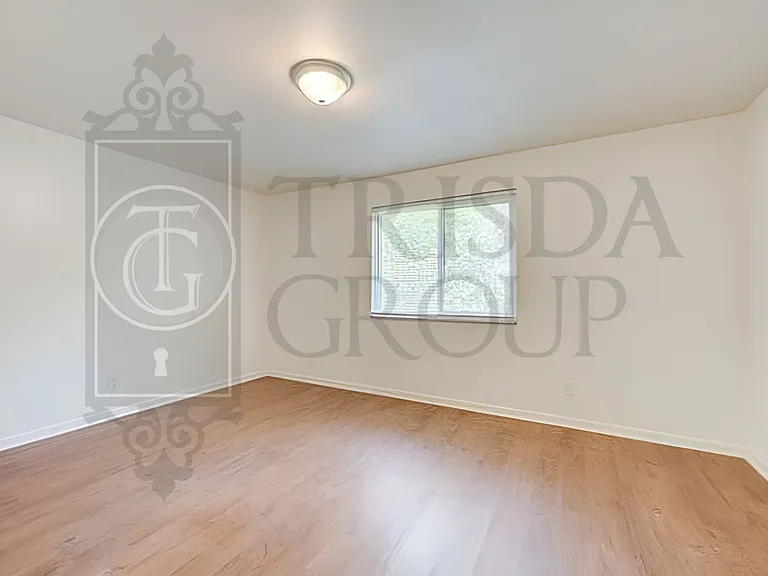 610 Broadhead Ave #C — Photo 17