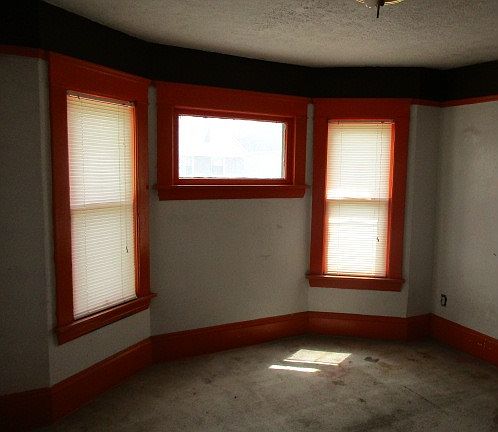 4th image of 1354 E 114th St