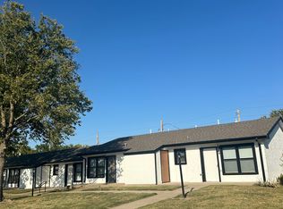 501 S Cedar St APT 6, Lindsborg, KS 67456