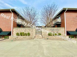 4209 Clark Ave APT 4, Kansas City, MO 64111