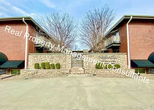 4211 Clark Ave #3 Photo 1 4211 Clark Ave #3 Photo 1