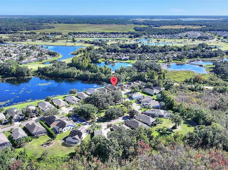 576 Cantabria Dr — Photo 29