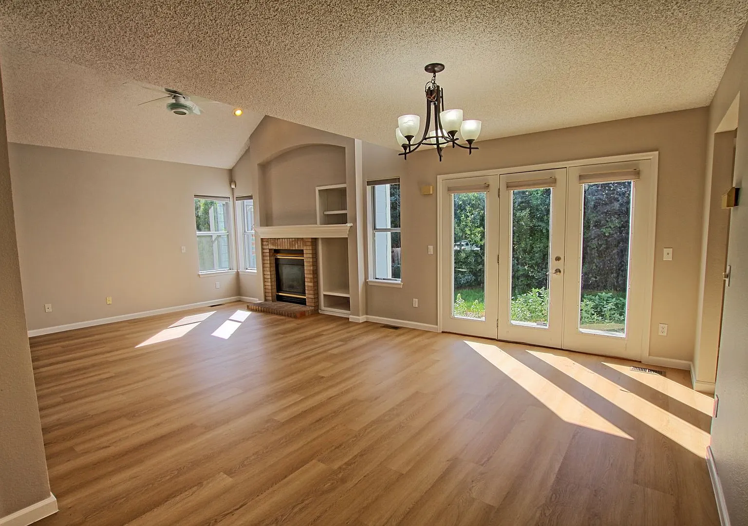 3 bed 2.5 bath Clarke Farms home — Photo 4