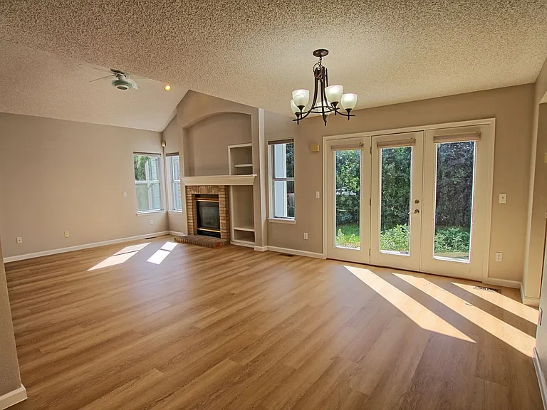 17048 Campo Dr — Photo 4