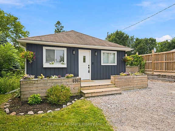 2nd image of 5987 Lakeshore Rd