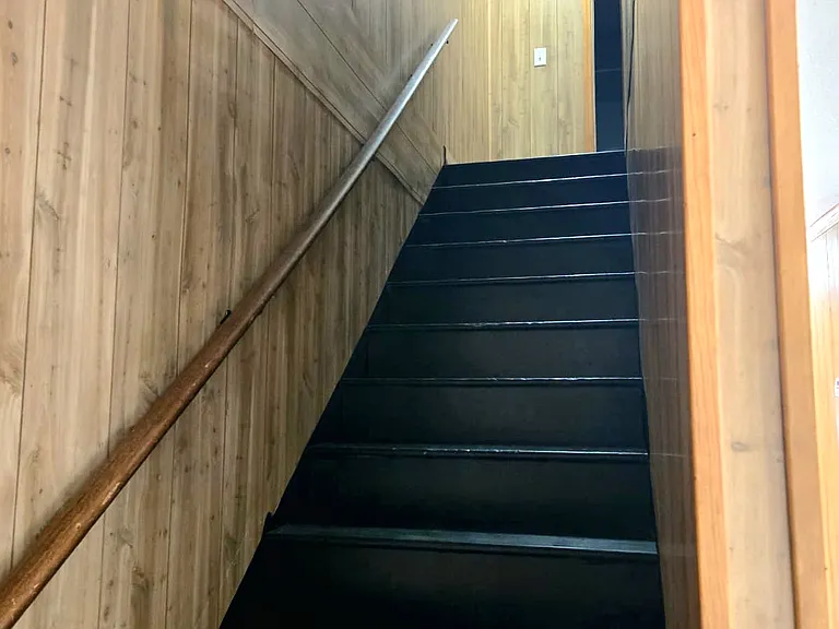 1706 Queen St E #A — Photo 12