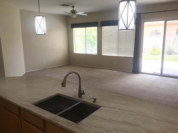 4th image of 465 W Larona Ln
