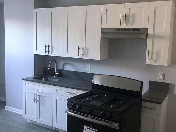 2nd image of 807 Summer Ave #1A