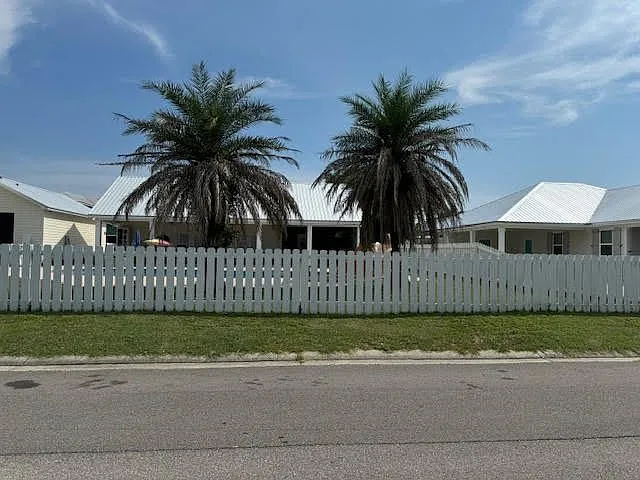 508 John Baptiste St — Photo 14