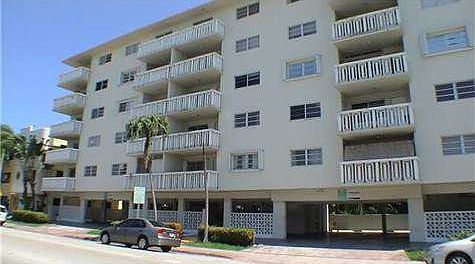 1st image of 1575 Euclid Ave APT 205