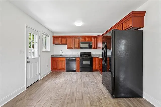 512 Arnold Ave — Photo 5