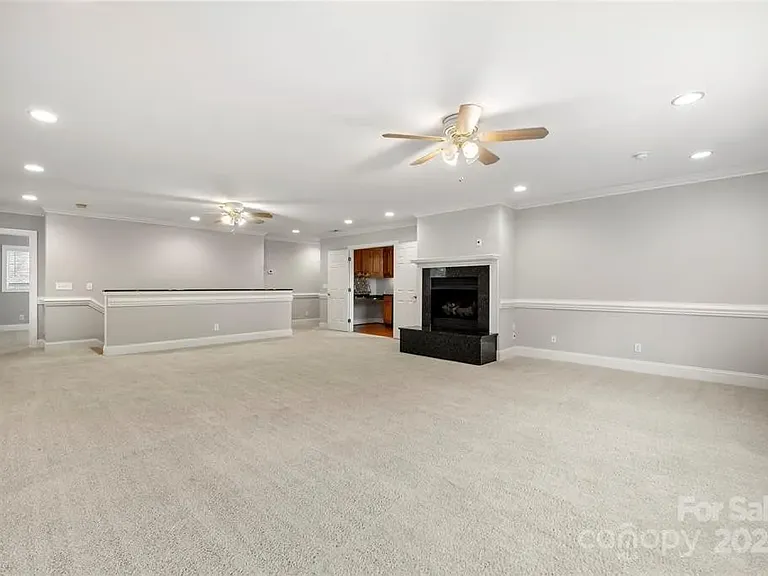 2545 Rea Rd — Photo 8