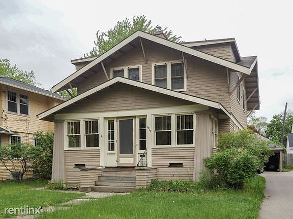 2nd image of 2324 Oakland Dr