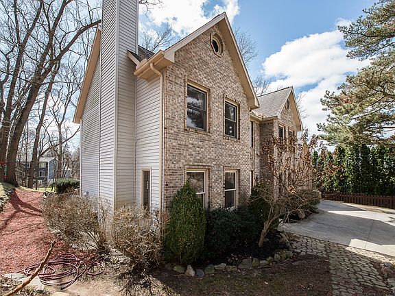 4th image of 10957 Charring Cross Cir