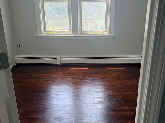 5th image of 33 Coral St