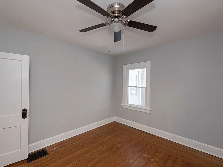 4507 Ashland Ave — Photo 16