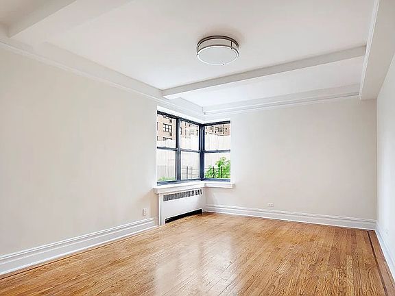 3rd image of 231 E 76th St APT 5C