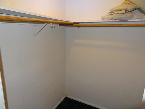5th image of 203 Braisted Ave