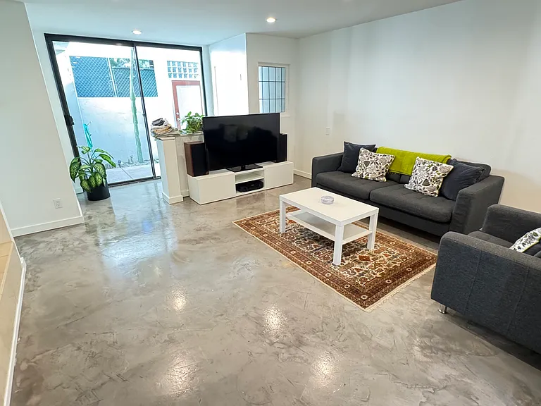 1017 Pearl St #C — Photo 11
