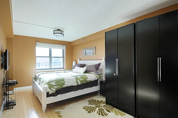 Rented by Corcoran | media 17