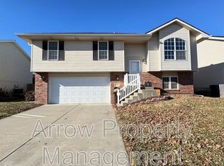 7355 S 20th St, Lincoln, NE 68512