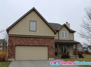 1112 Regency Dr, Kearney, MO 64060