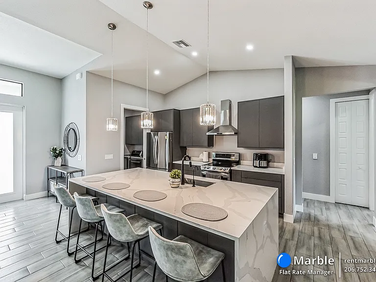 4618 Catalina Ln — Photo 5