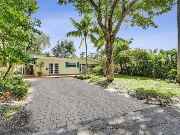 1240 SE 12th Way, Fort Lauderdale, FL 33316