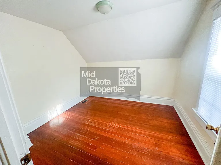 605 W 10th Ave — Photo 11