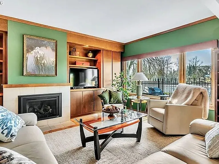 574 Wimbledon Ct — Photo 21