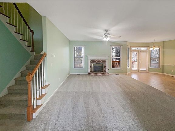 3rd image of 45 Windflower Ct