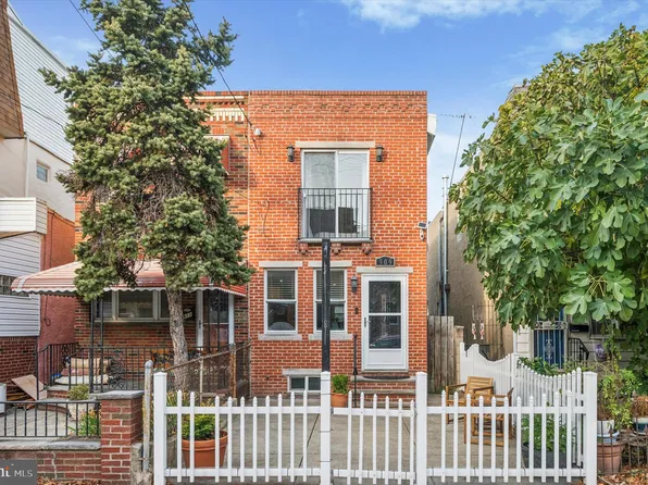 909 Tasker St, Philadelphia, PA 19148