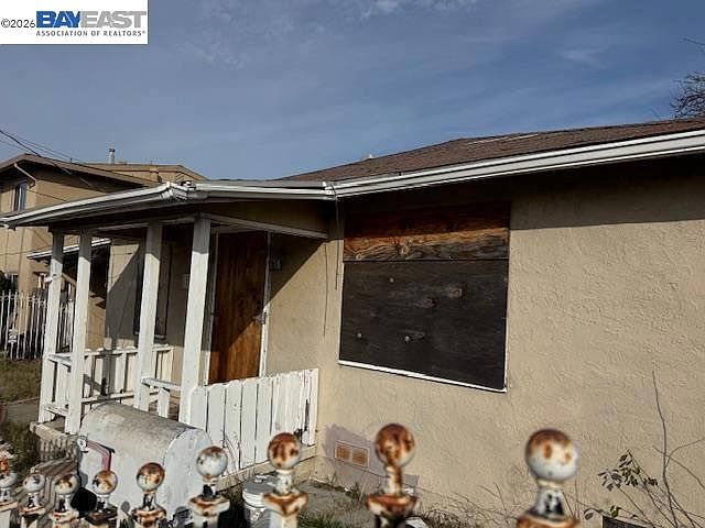 2nd image of 1413 Post Ave