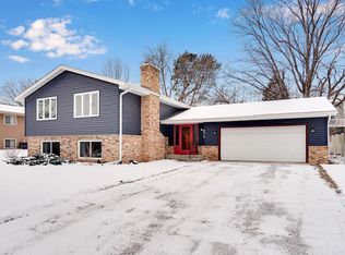 8216 Kingslee Rd, Bloomington, MN 55438
