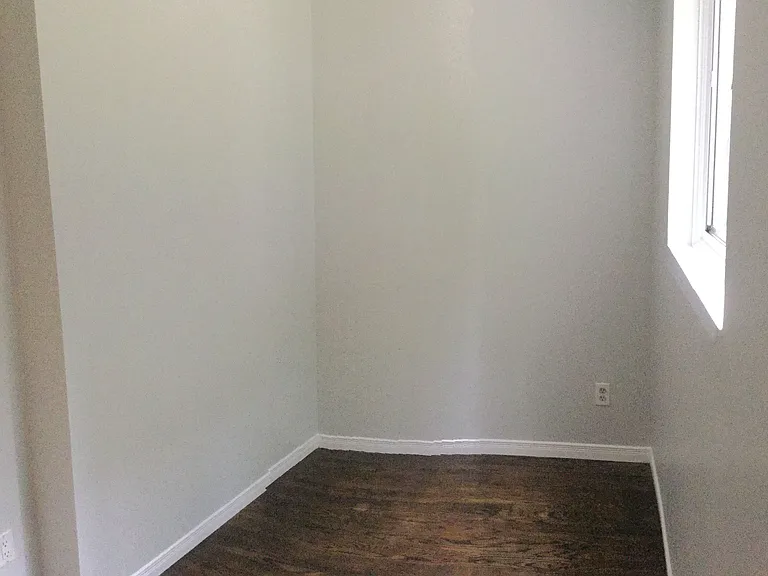 33 Belleview Dr #LOWER — Photo 5