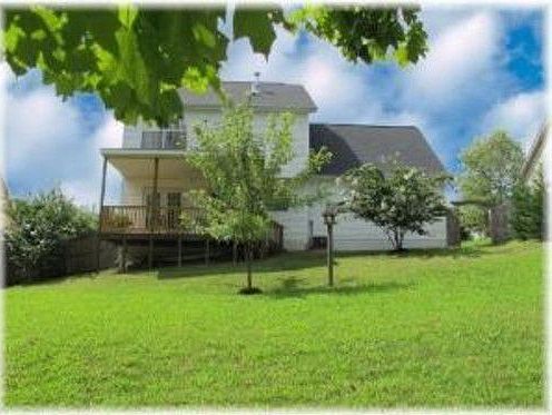 3rd image of 236 Dogwood Glen Ln