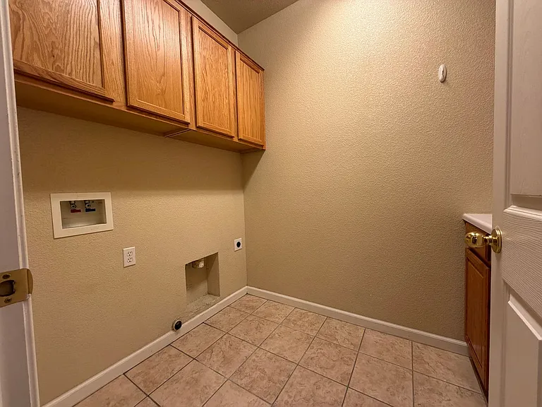 5501 Claudied Way — Photo 27