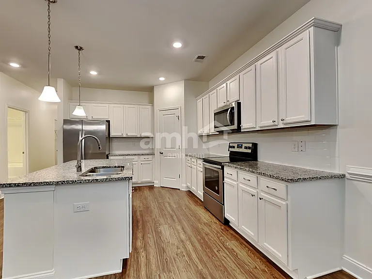 106 Doral Blue Dr — Photo 3