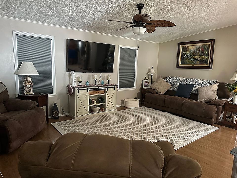 2nd image of 3313 E Derry Dr