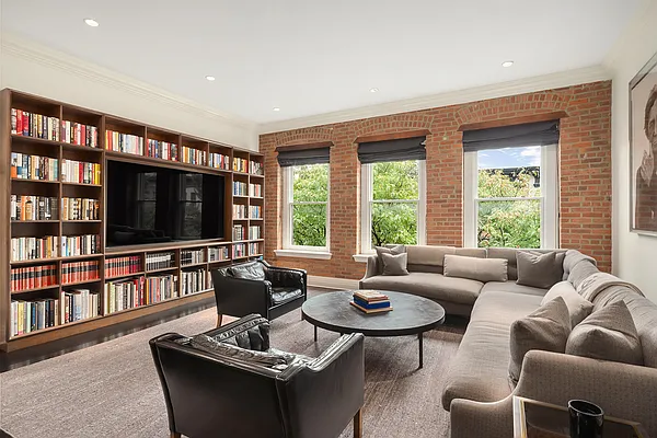 Sold by Modlin Group | media 22