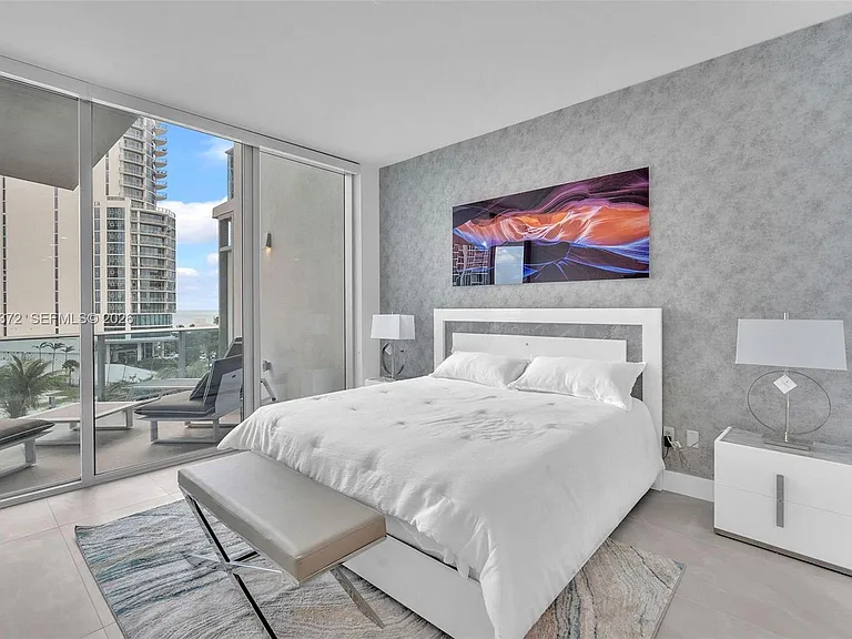 17550 Collins Ave #504 — Photo 19
